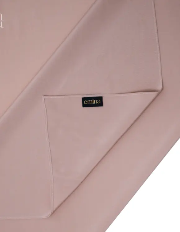 Eleganter Seidenschal für Damen in Beige – klassisch, edel und aus 100% Seide