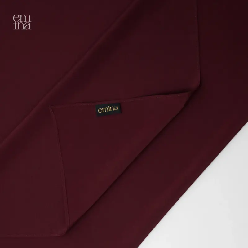 Edler Seidenschal in Bordeaux für Damen – luxuriöses Accessoire aus 100% echter Seide