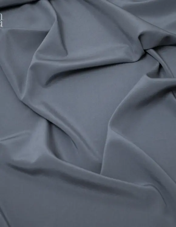 Damen Seidenschal in Beige – luxuriöses und weiches Tuch aus Naturseide