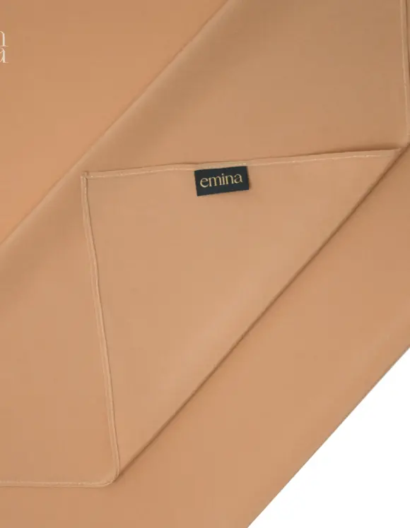 Feiner Seidenschal für Damen in Hell Apricot – zart, edel und aus 100% Seide