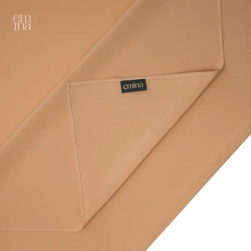 Feiner Seidenschal für Damen in Hell Apricot – zart, edel und aus 100% Seide