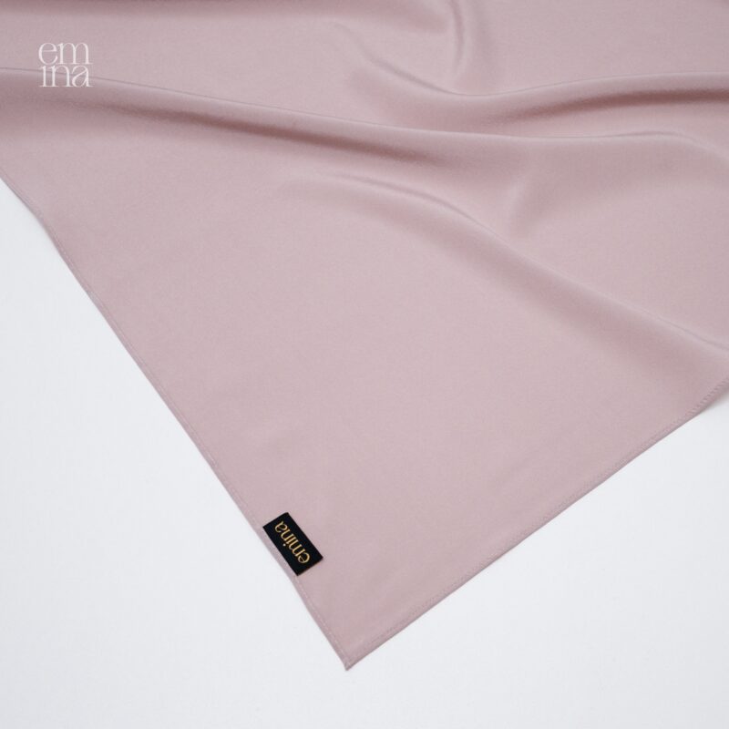 Damen Seidenschal in Rosewood – luxuriös, zeitlos und aus hochwertiger Naturseide
