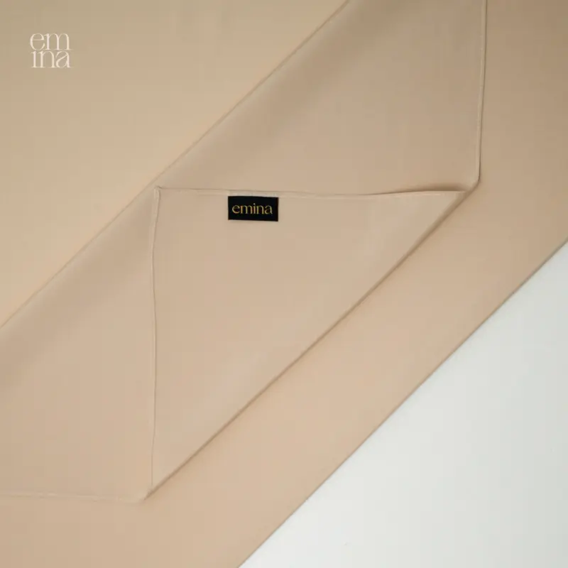 Eleganter Seidenschal für Damen in Sand – aus 100% reiner Seide, ideal für jeden Tag