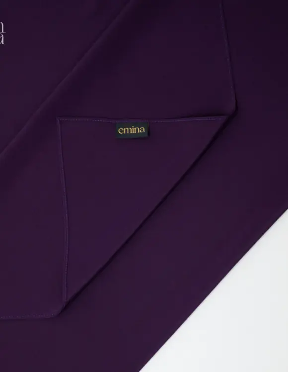 Eleganter Seidenschal für Damen in Violett – luxuriös und weich, aus 100% Seide